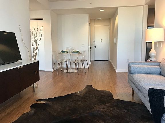 3rd image of 66 Rockwell Pl APT 24H