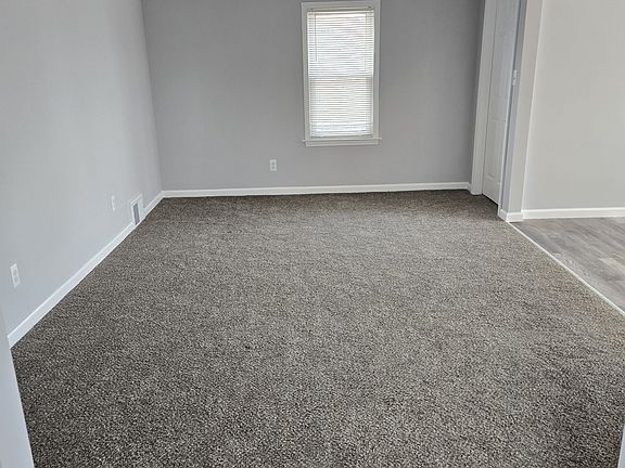 5th image of 1386 Garfield Ave #2
