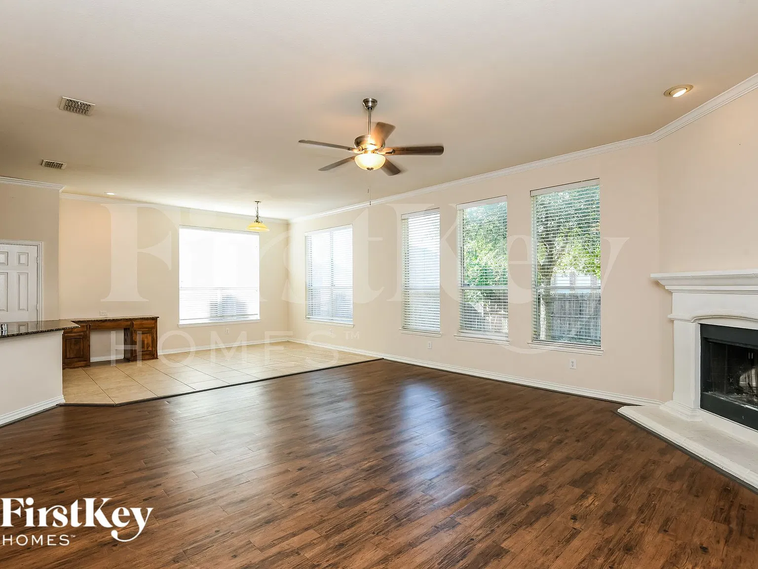 4 bed, 2.5 bath, 3108 sqft, $3,120 — Photo 3
