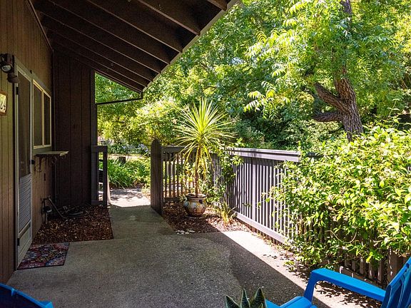 4th image of 324 Los Alamos Road