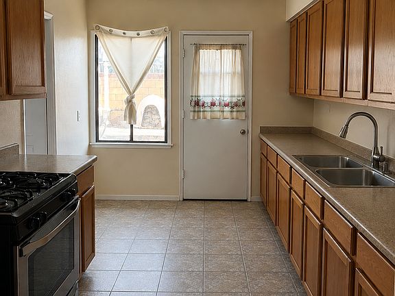 3rd image of 316 E Avenue J #12