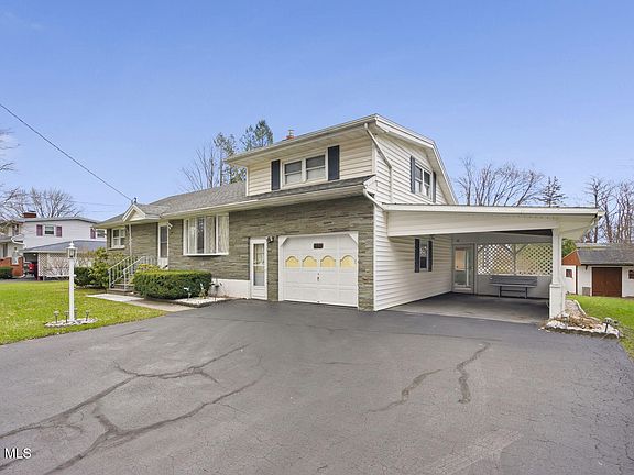 2nd image of 149 Putnam Road