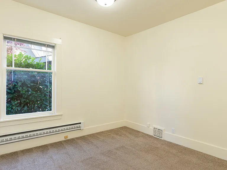 Evanston Apartments - Located on the north side of Fremont — Photo 38