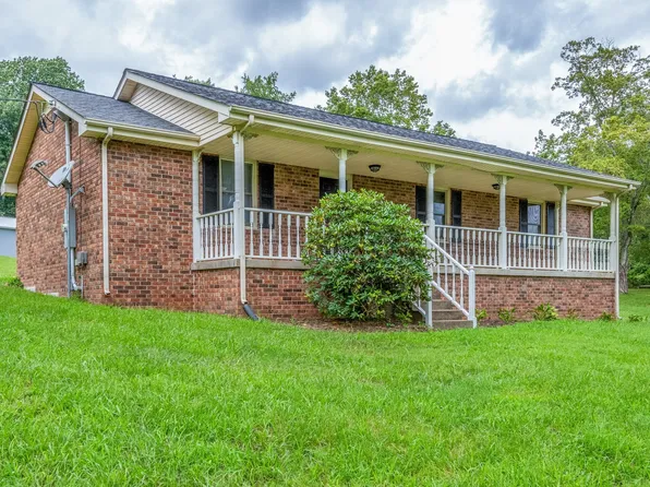 805 Walter Harris Rd, Pleasant View, TN 37146