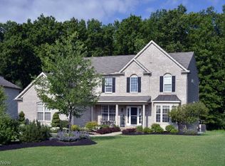 2812 Saddle Crk, Avon, OH 44011