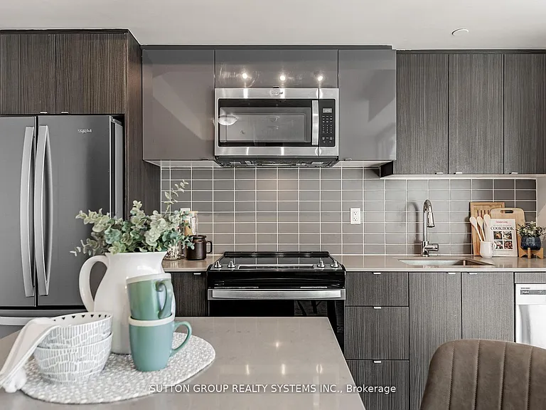 1461 Lawrence Ave SW #611 — Photo 9