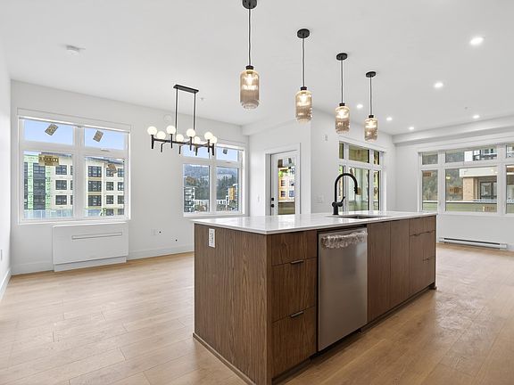 2nd image of 46185 Thomas Rd #305