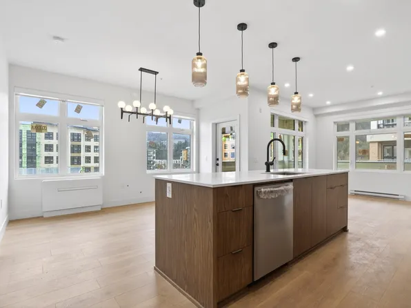 46185 Thomas Rd #305, Chilliwack, BC V2R 3N3