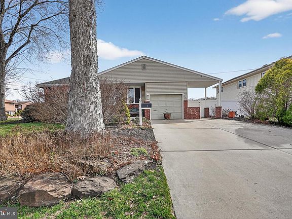 2nd image of 1001 Rydal Rd