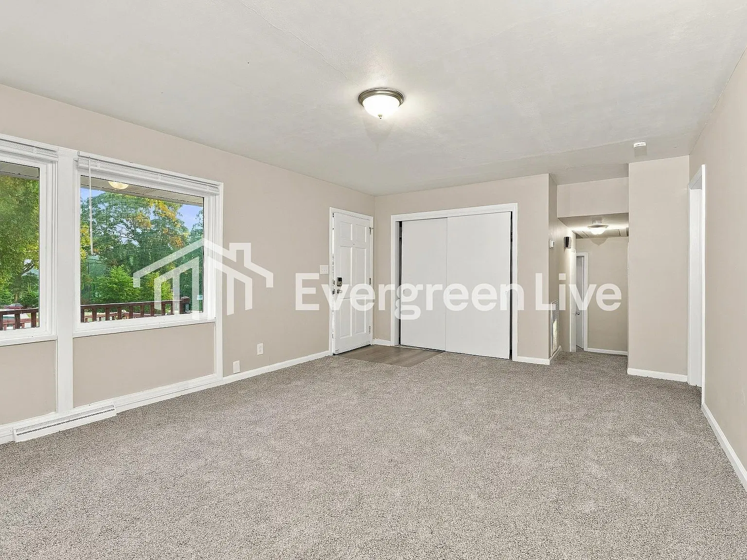 4 bed, 2.0 bath, 1404 sqft, $1,595 — Photo 4