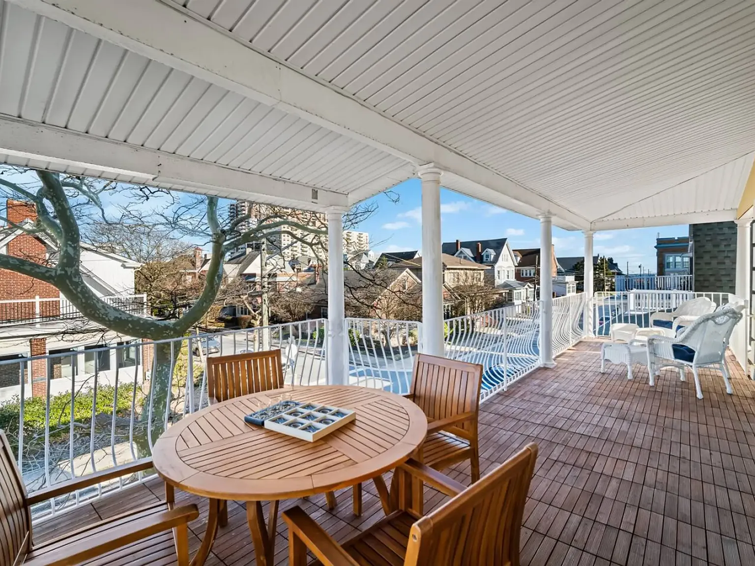 3 bed, $2,500 — Photo 2