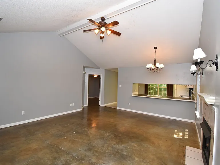 1172 Christpher Ln — Photo 5