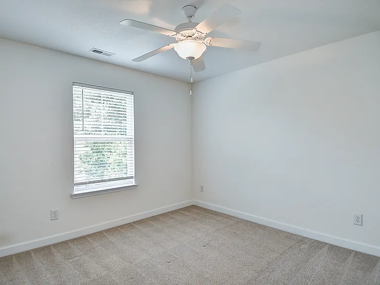 1500 Kingston Ave — Photo 35