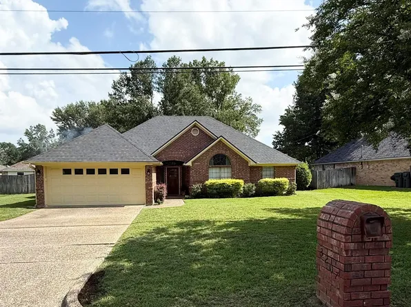 3207 McDonald Rd, Tyler, TX 75701