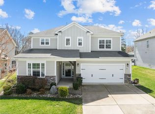 817 Blue Moon Ct, Greensboro, NC 27455