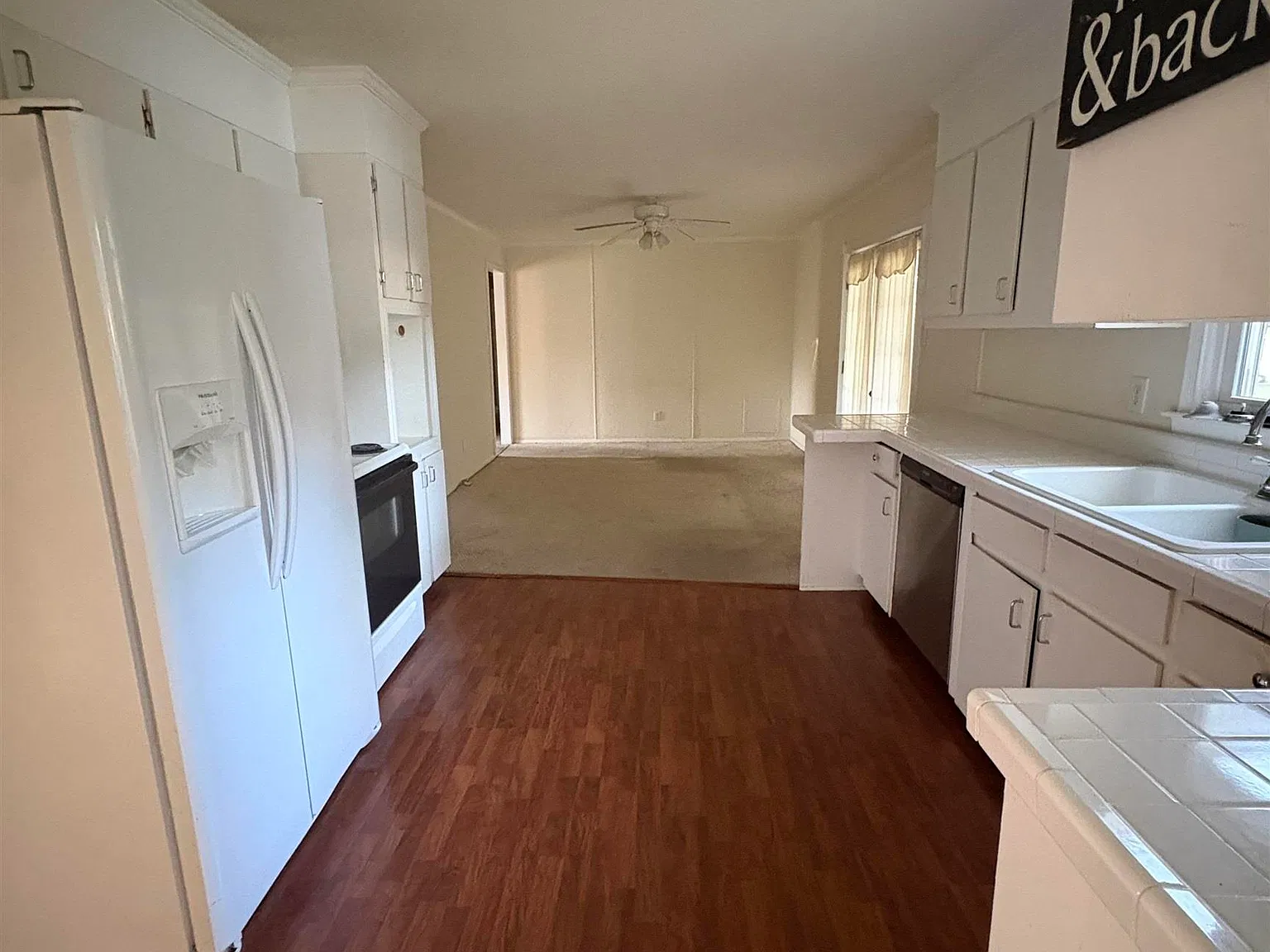3 bed, 2.0 bath, 1536 sqft, $1,600 — Photo 4