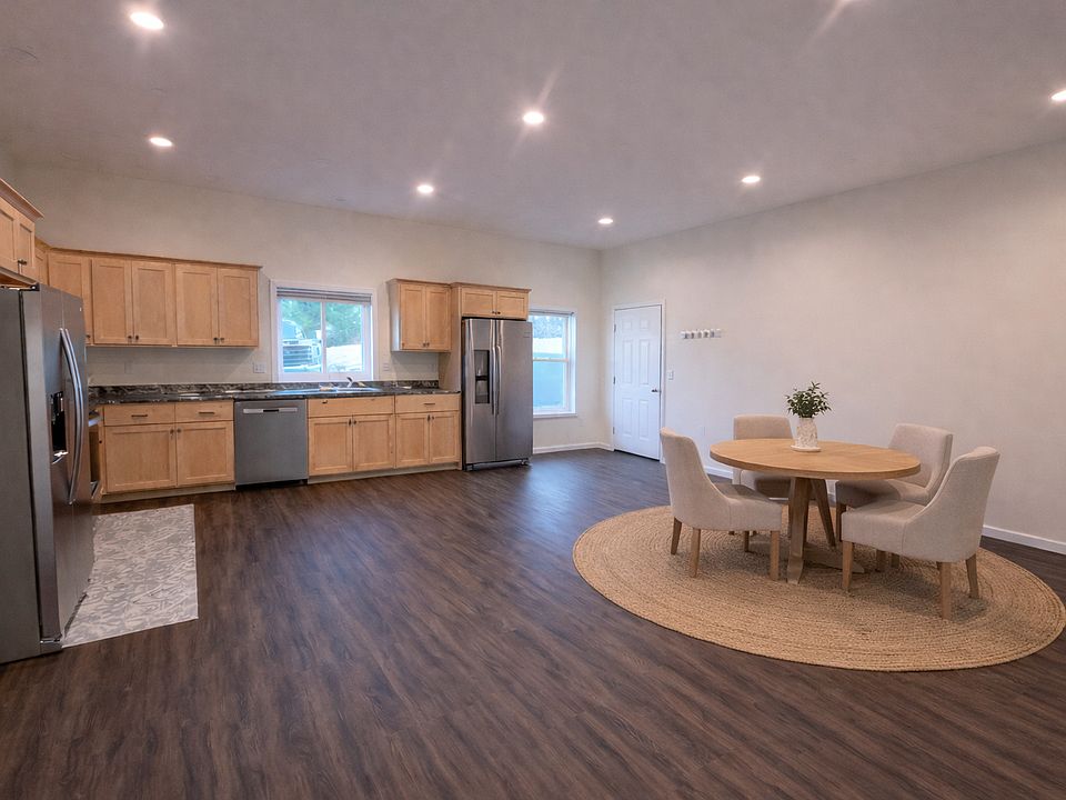 1st image of 794 Pre Emption Rd #10