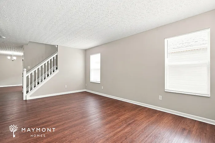 4 bed, 2.5 bath, 1992 sqft, $2,395 — Photo 4