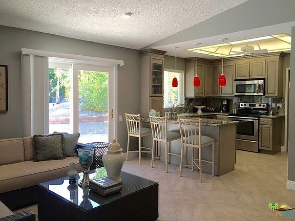 Family / Kitchen