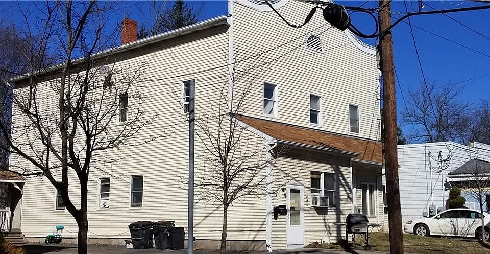2nd image of 524 E Union St