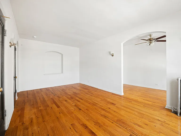 4423 North Sheridan Road — Photo 8