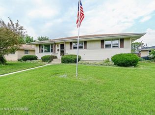 2206 Gideon Ave, Zion, IL 60099