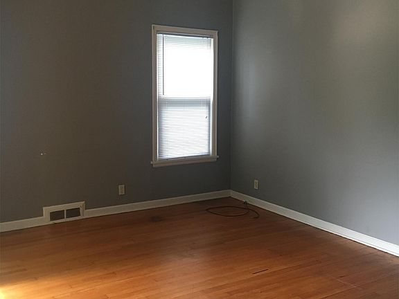 2nd image of 500 S 27th St APT 1