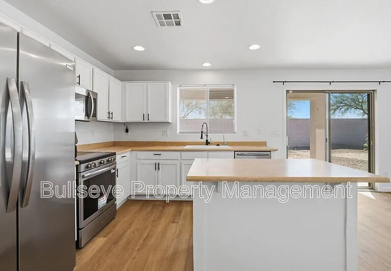 27513 N 63rd Dr — Photo 15