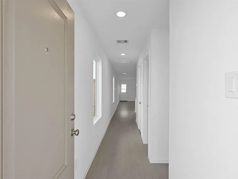 18243 Via Aurelia Dr — Photo 3
