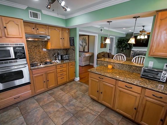 3rd image of 7524 Malvern Dr