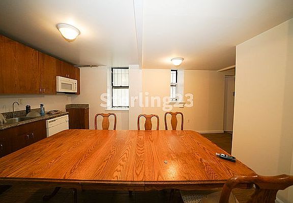 2nd image of 209 Underhill Ave APT 1B
