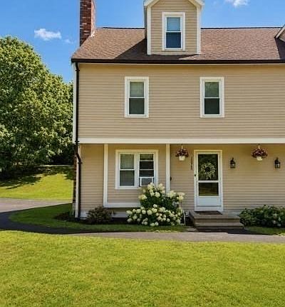 3rd image of 1096 Long Pond Rd #B
