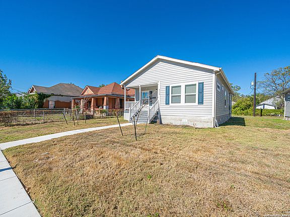 3rd image of 2115 W Houston