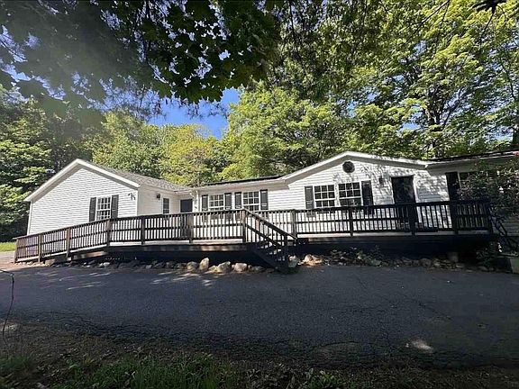 3rd image of 10 Gardner Falls Rd #2