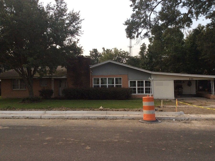 1st image of 820 E Cornerview St
