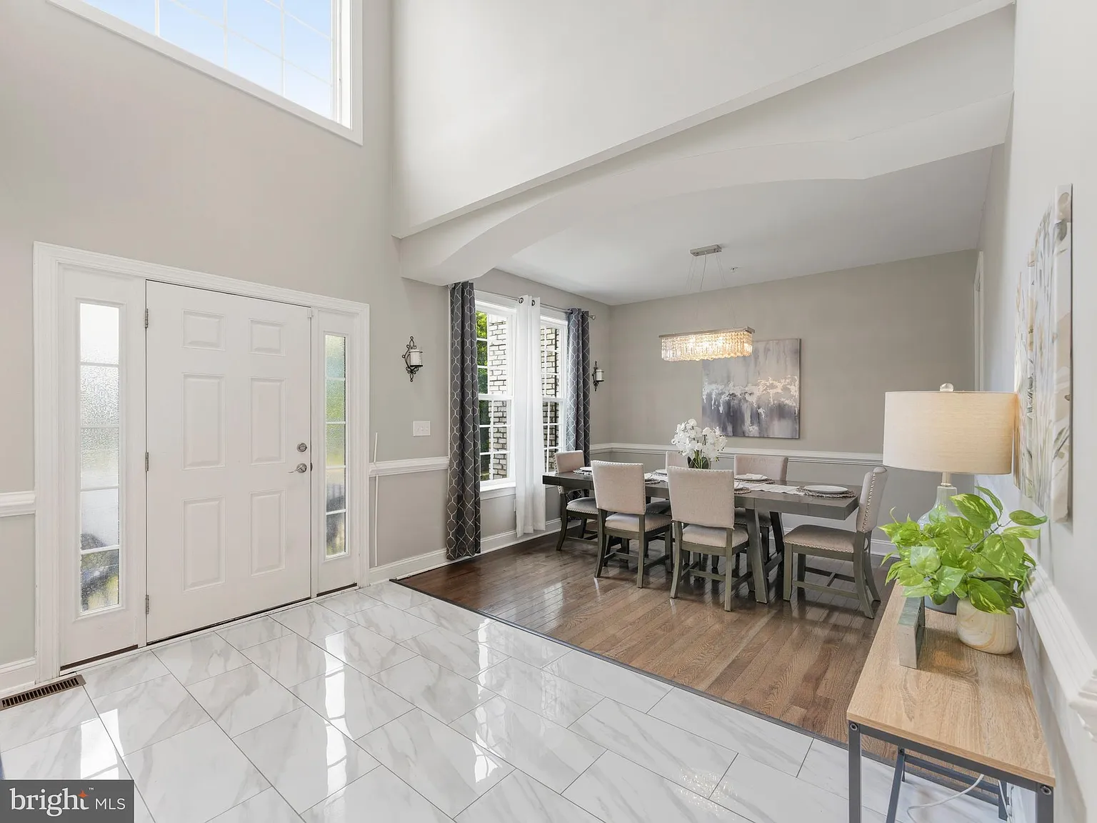 5 bed, 3.5 bath, 3008 sqft, $4,000 — Photo 2