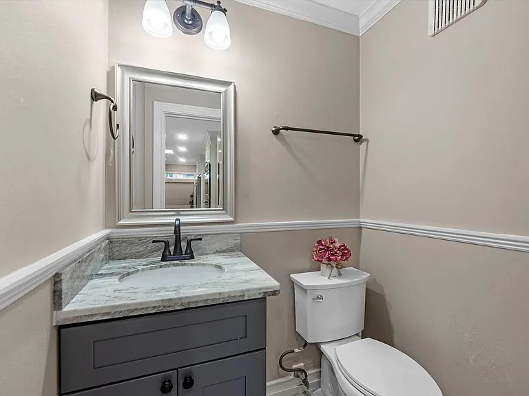 227 Faust Ln — Photo 14