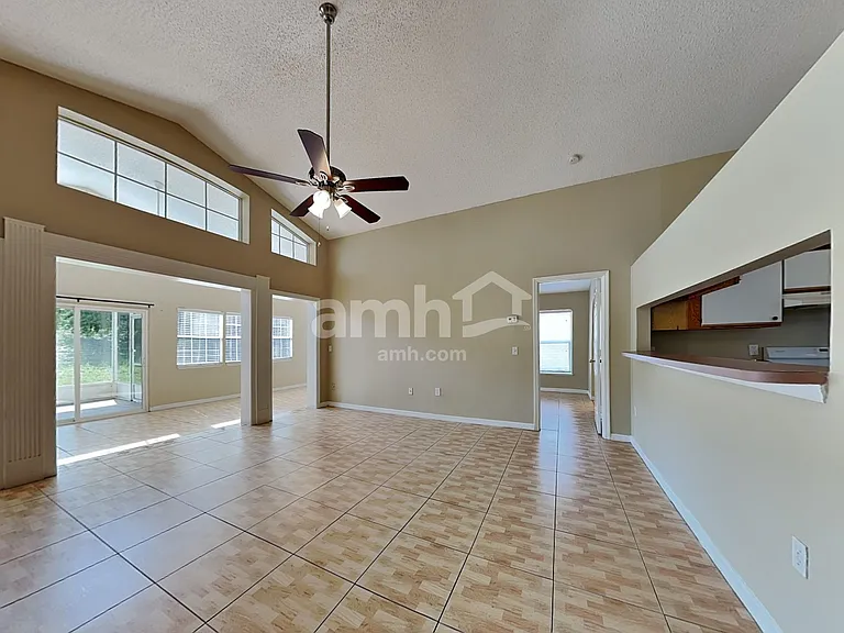 1718 Westminster Trl — Photo 6
