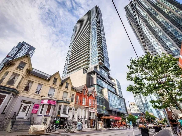 290 Adelaide St W, Toronto, ON