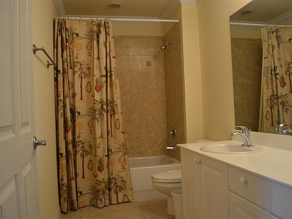 4th image of 5125 Melbourne St Unit 7203