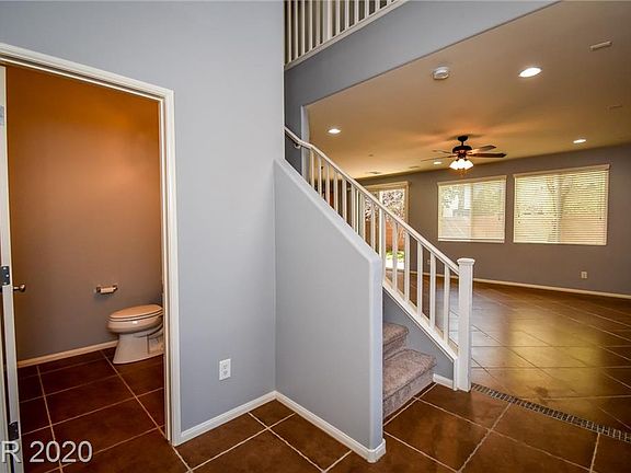 4th image of 10830 Whipple Crest Ave