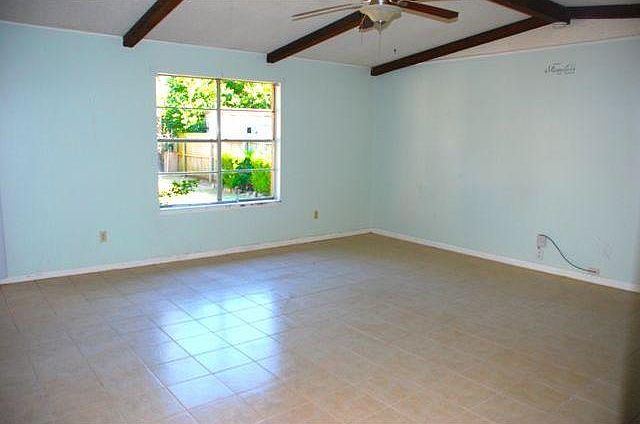 2nd image of 1413 Mimosa St
