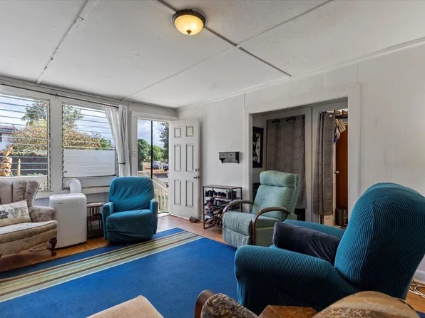 182 Ikea Pl APT A, Makawao, HI 96768