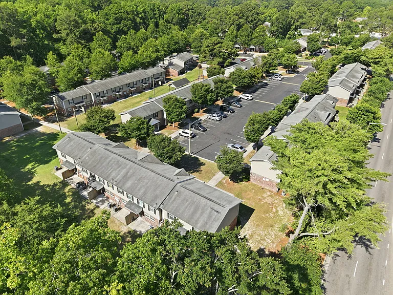 Carolina Cove — Photo 38