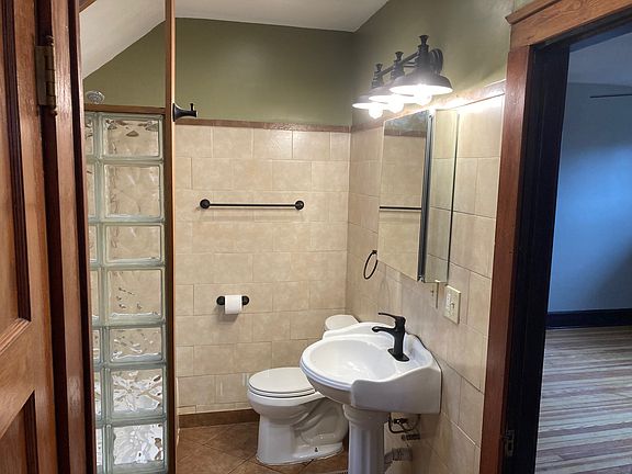 5th image of 1124 Holman Ave #1