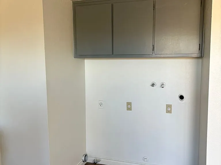 15360 Sequoia St — Photo 25
