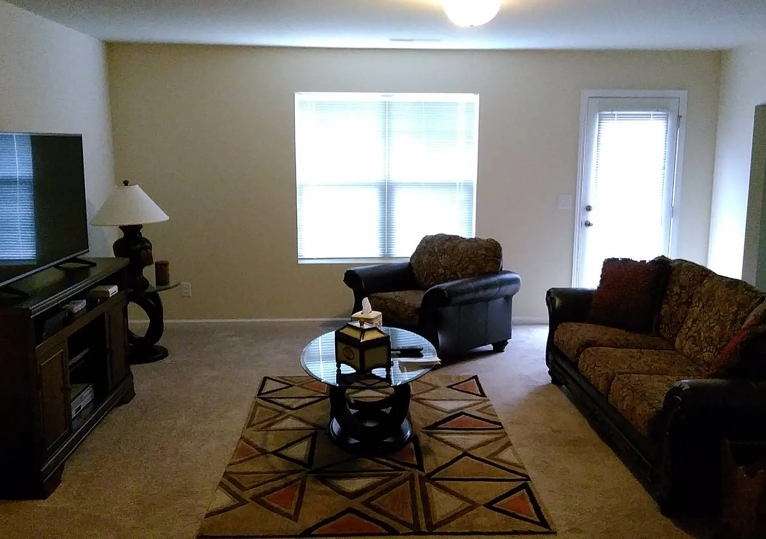 Beautiful Home Near University Area! — Photo 4