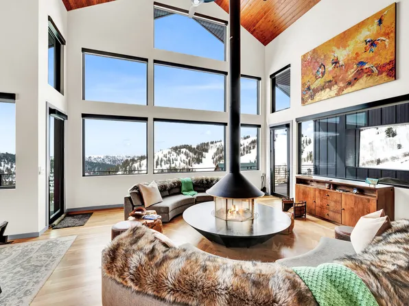 6762 E Aspen Rd N, Eden, UT 84310