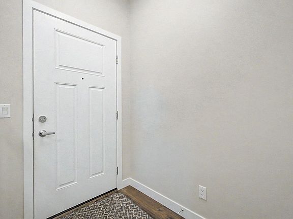 5th image of 3464 Craig Lndg SW