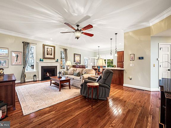 3rd image of 3341 Alydar Rd